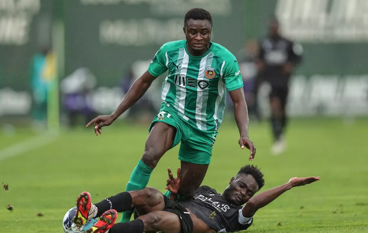 广州队发布备战花絮,清晨临场应变,葡超任务艰巨,心理建设被强调(暴风航程之南航by苇蓑君) 广州队发布备战花絮,清晨临场应变,葡超任务艰巨,心理建设被强调(暴风航程之南航by苇蓑君)