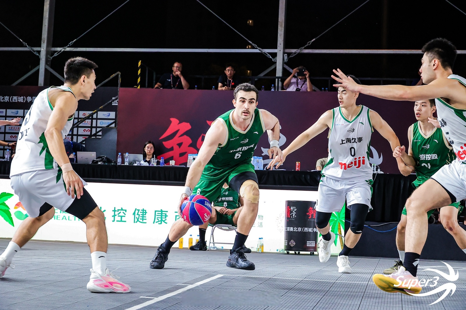 武汉三镇迎CBA季后赛关键赛，今晨篮板制胜，话题不断，细节决定成败(cba前场篮板榜历史排名)