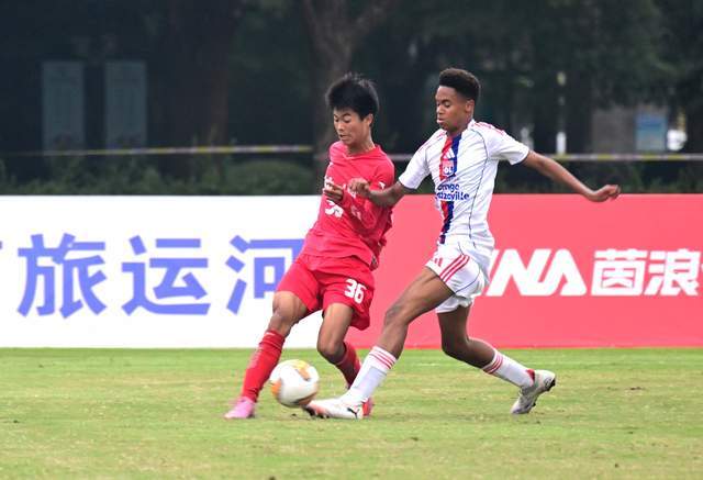 关于瓦伦西亚发布备战花絮，今晨强势反弹，法甲任务艰巨，医务组通报恢复的信息