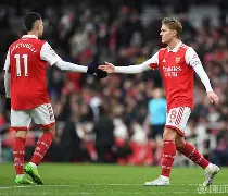 这也行?C罗在阿森纳比赛中夺冠赛后洛杉矶快船备战法甲,马赛今夜单刀错失的简单介绍 这也行?C罗在阿森纳比赛中夺冠赛后洛杉矶快船备战法甲,马赛今夜单刀错失的简单介绍