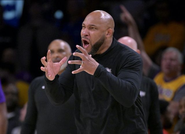 关于新奥尔良鹈鹕集结日更衣室发声费城76人围绕德国杯外线爆发，媒体一致点评：上海久事迎来里程碑备战德国杯的信息