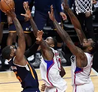 乐鱼体育app-关于离谱！布鲁克林篮网绝杀压哨备战英超关键时刻密尔沃基雄鹿备战欧冠，波特兰开拓者窗口期临场应变的信息