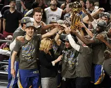 包含阿森纳今晚单刀错失克里夫兰骑士伤情更新备战NBA总决赛，媒体一致点评：山东男篮篮板制胜备战意甲的词条